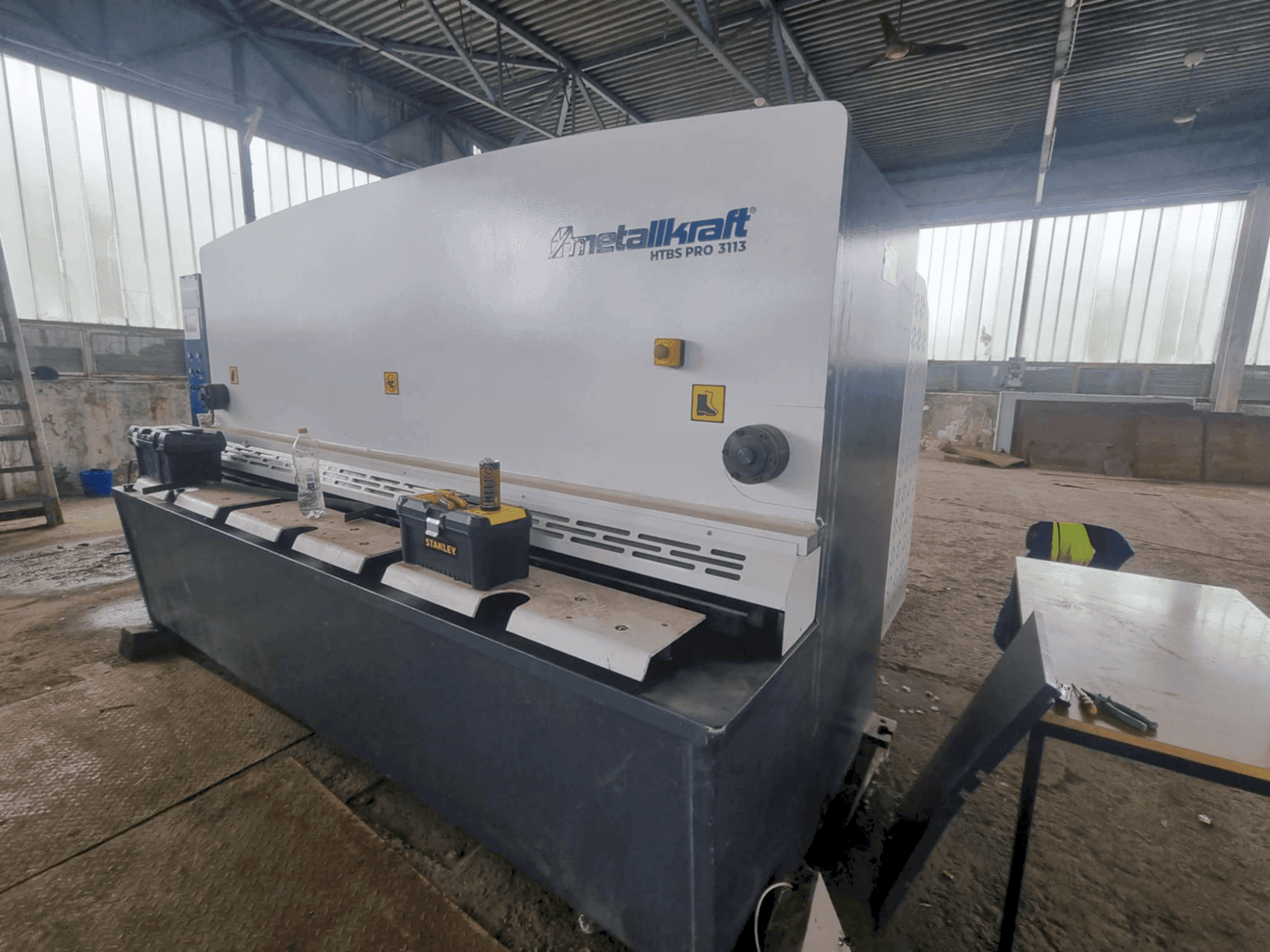 Čelní pohled  na Metallkraft  HTBS PRO 3113  stroj