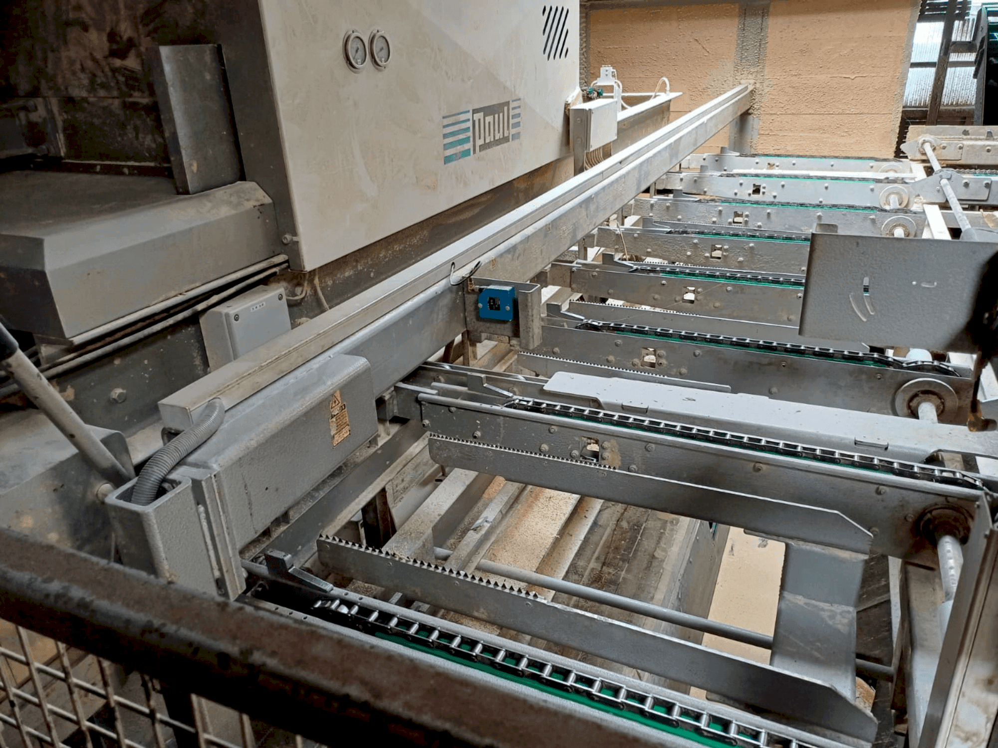 Čelní pohled na Paul Reinhardt BK 1000 stroj