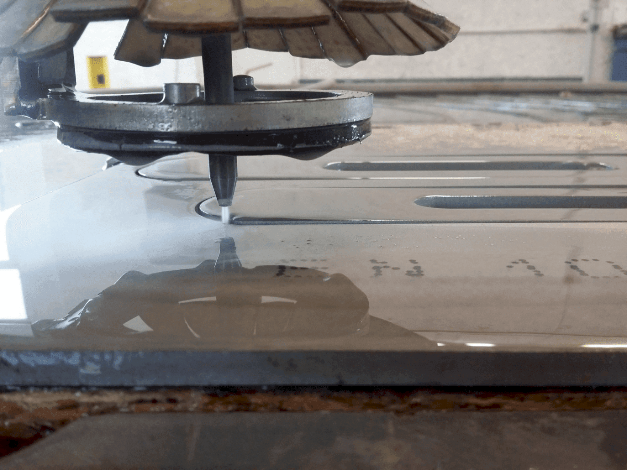 Pracovní prostor na Intermac primus 322 (2014) stroje