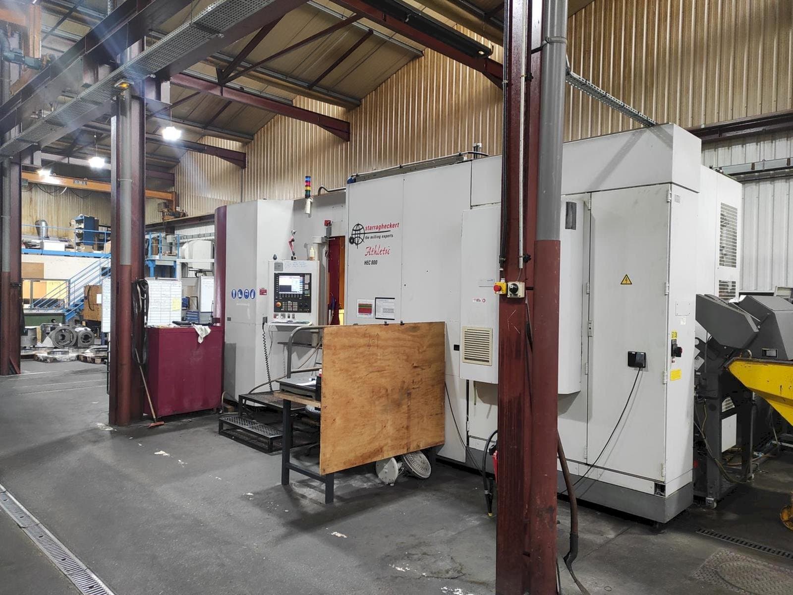 Čelní pohled na Starrag HEC 800 - 5 AXES stroj