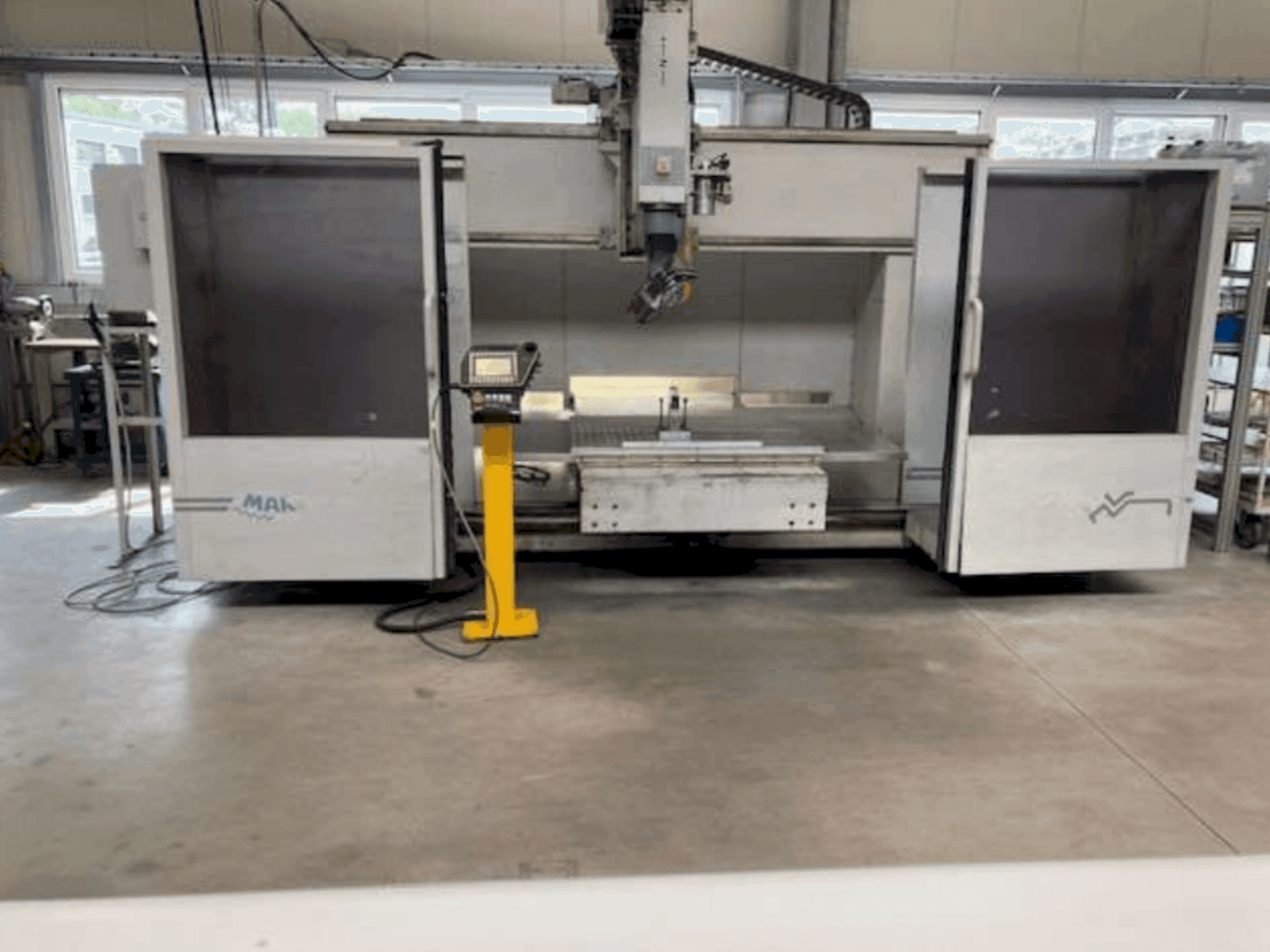 Čelní pohled  na MAKA MK 7s  stroj