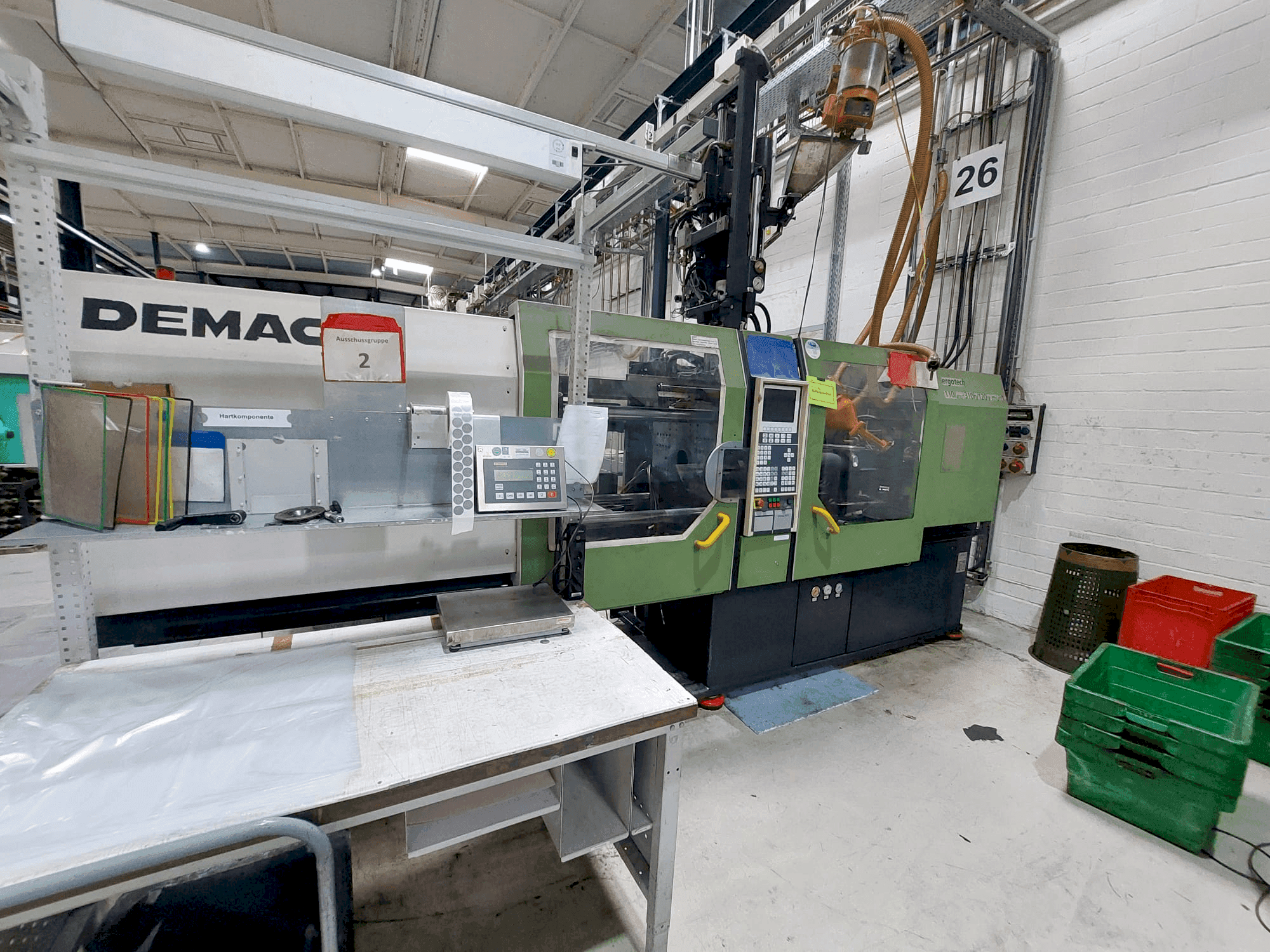 Čelní pohled na DEMAG D110-310H/120V stroj