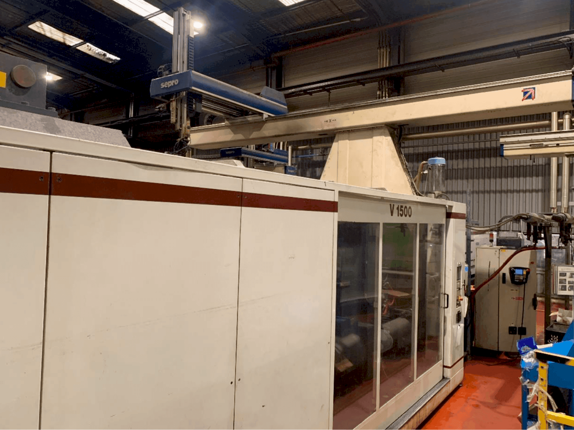 Čelní pohled na Negri Bossi 15000 H - 15200 stroj