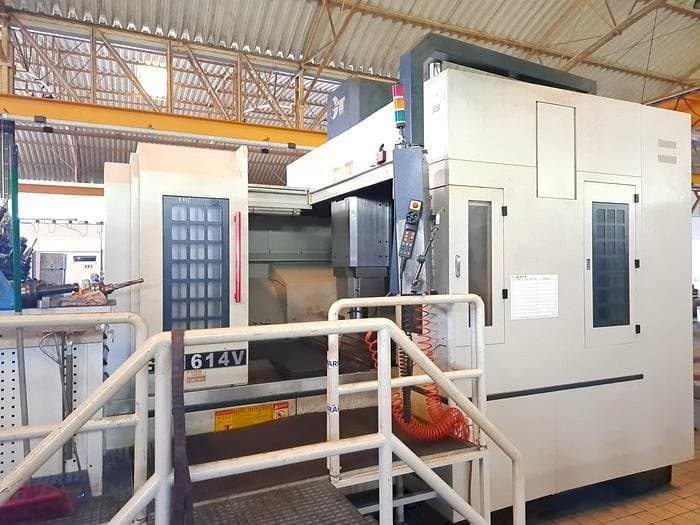 Čelní pohled na GENTIGER GT-1614 stroj