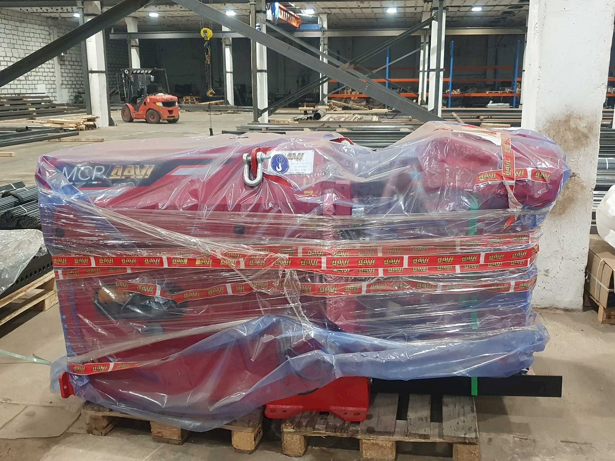 Čelní pohled na Davi MCP 9 stroj