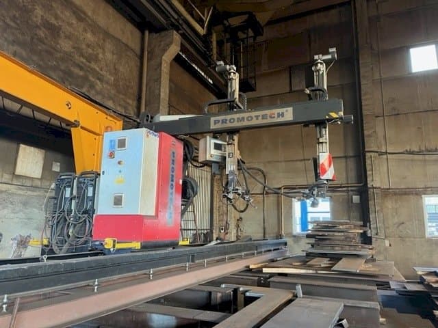 Čelní pohled na Promotec WA 500/1000 GMAW stroj