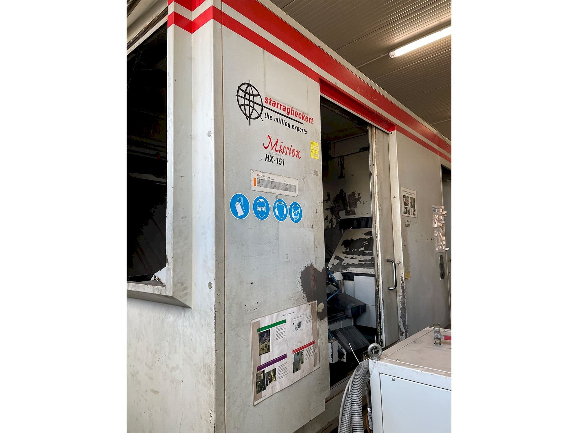 Čelní pohled na Starrag HX 151 (2004) stroj