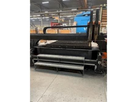 Čelní pohled na Kronos Kjellberg 280 I stroj