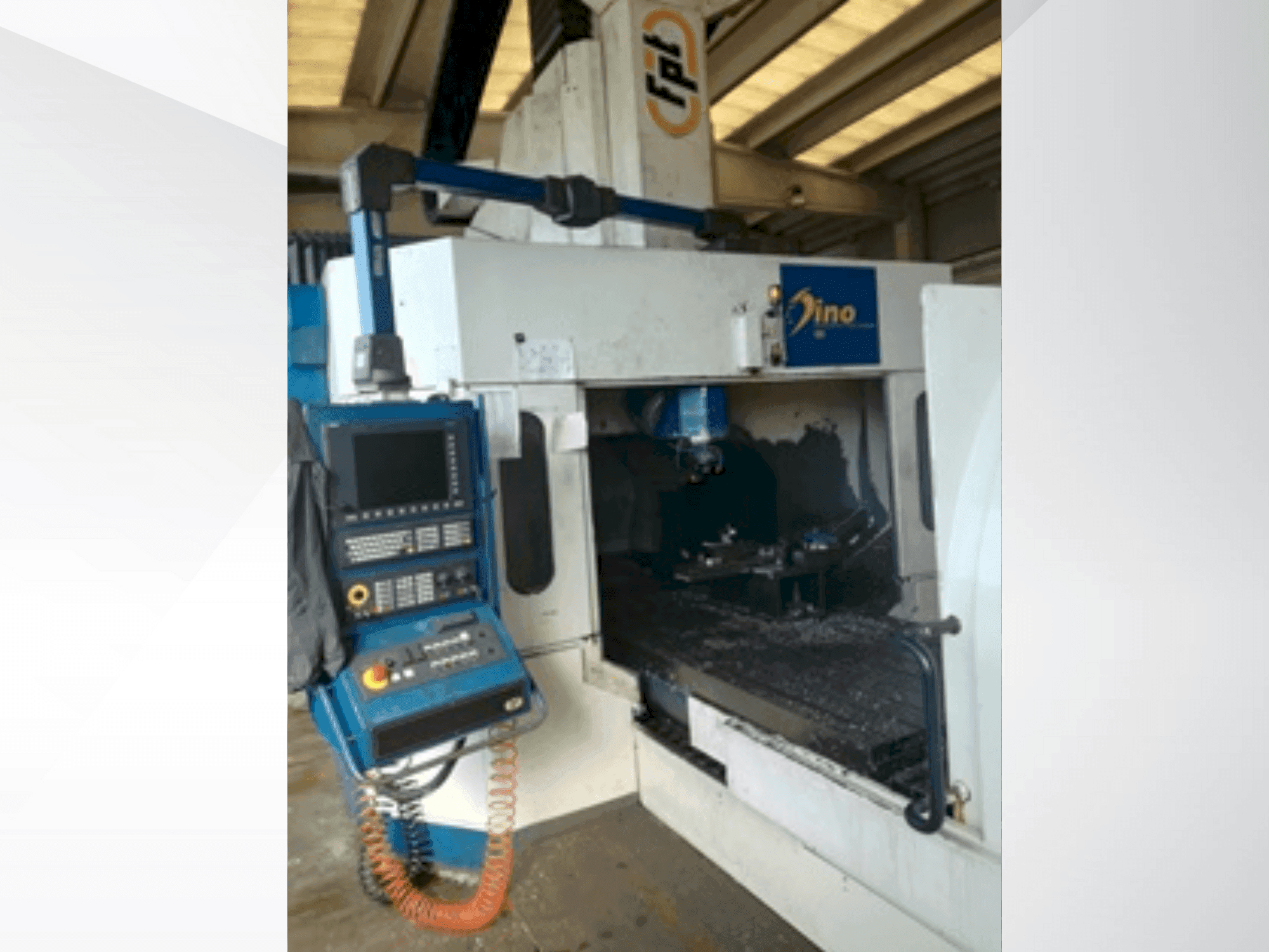 Čelní pohled  na FPT DINO  stroj