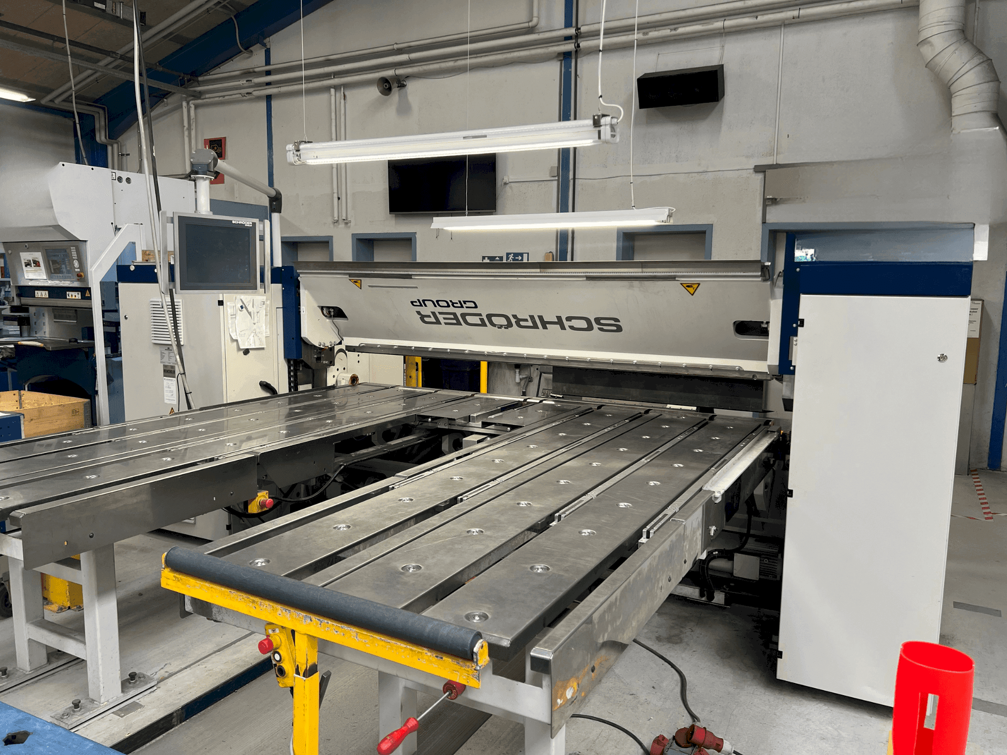 Čelní pohled na SCHRODER-FASTI PowerBend Professional 2500/4,0 UD stroj