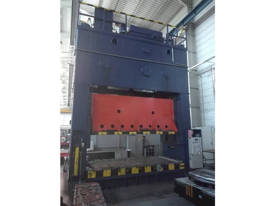 Čelní pohled na Erfurt PKZZ 1000/4000 stroj