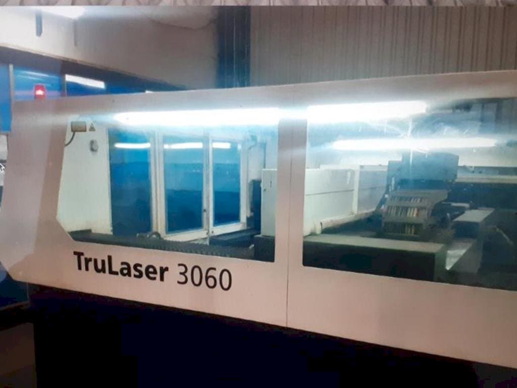 Čelní pohled na Trumpf Trulaser 3060 stroj