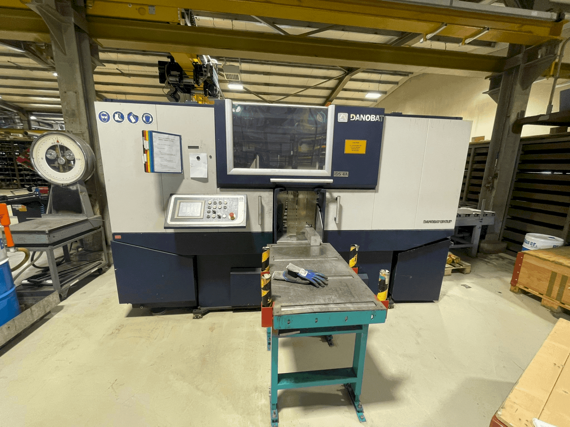 Čelní pohled  na DANOBAT IDS 4A  stroj
