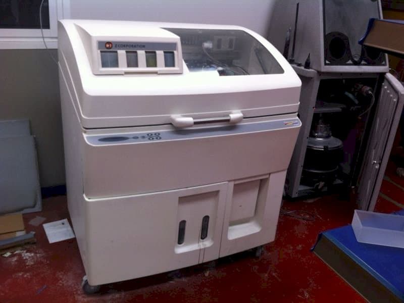 Čelní pohled  na Spectrum Z510  stroj