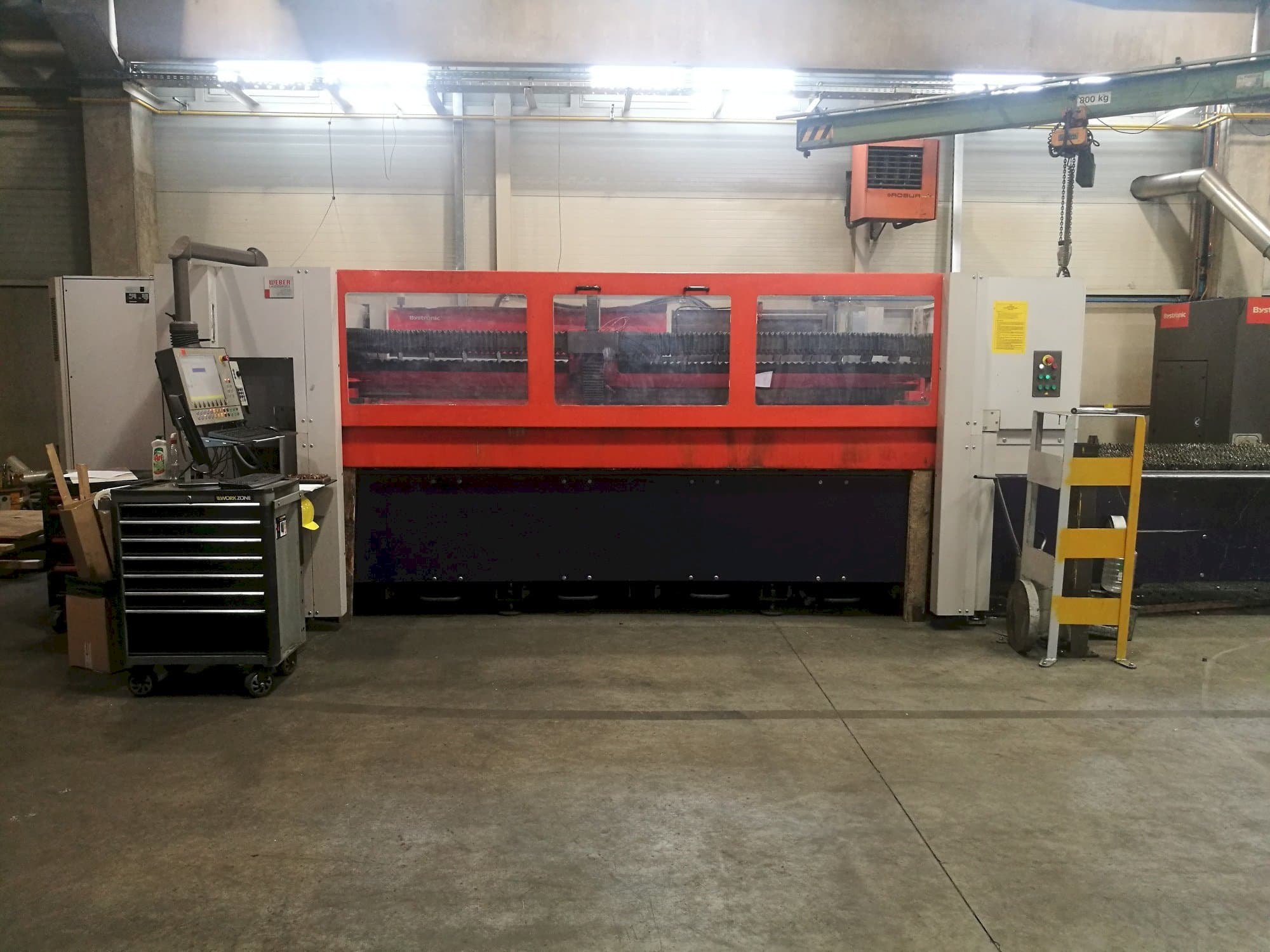 Čelní pohled  na Bystronic Bystar 3015  stroj