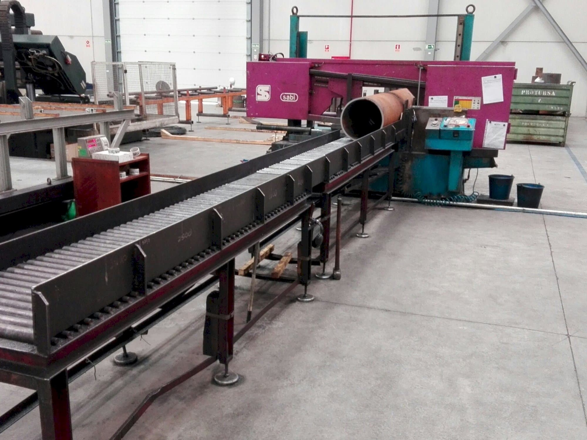 Čelní pohled  na Sabi PB-450A-NC  stroj