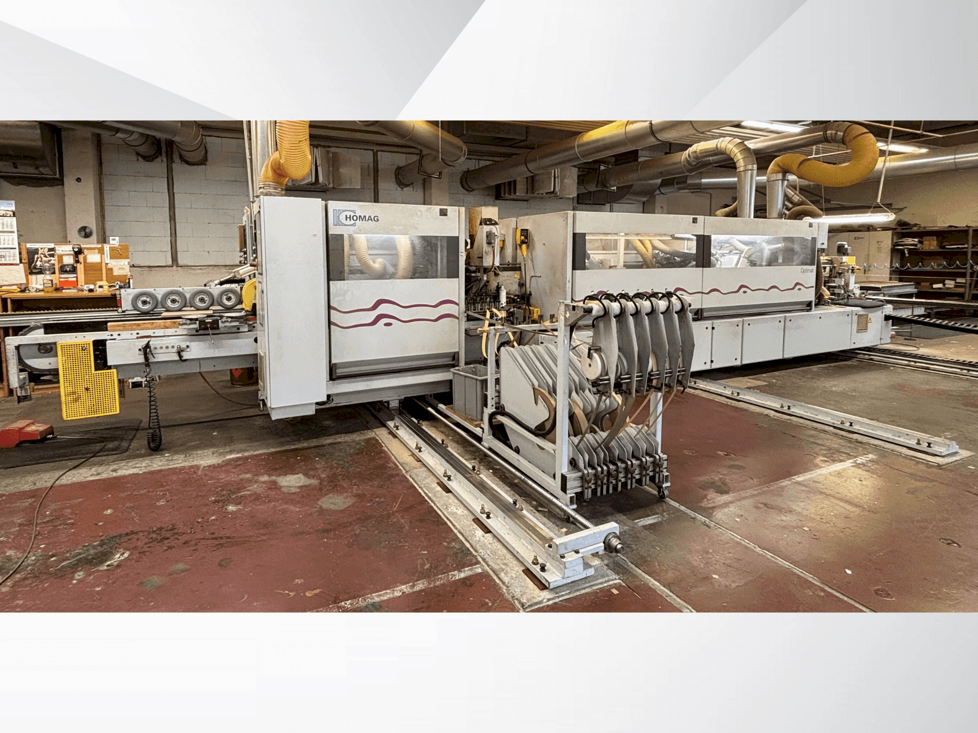 Čelní pohled  na HOMAG Optimat KF 26/8/A3/25  stroj