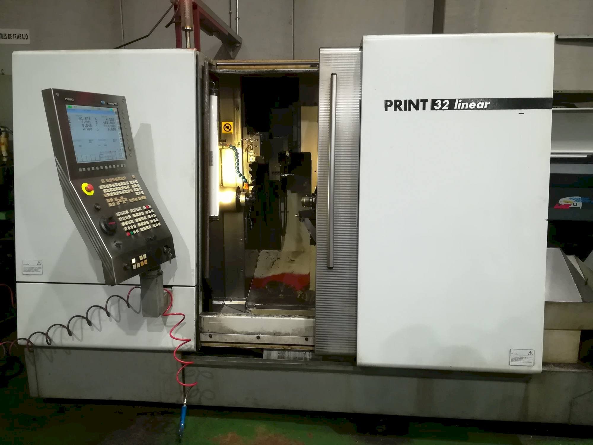 Čelní pohled na Gildemeister Sprint 32 linear stroj