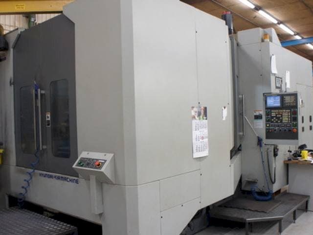 Čelní pohled na Hyundai HS 630/800 stroj