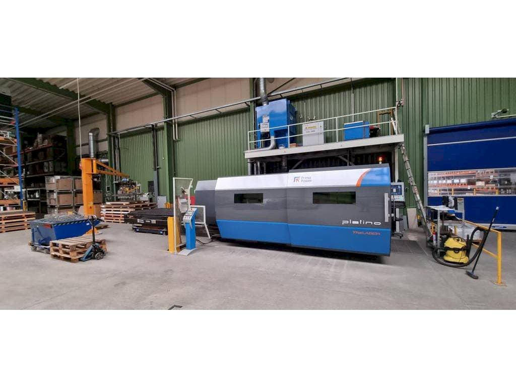 Čelní pohled na Prima Power Platino Fiber stroj