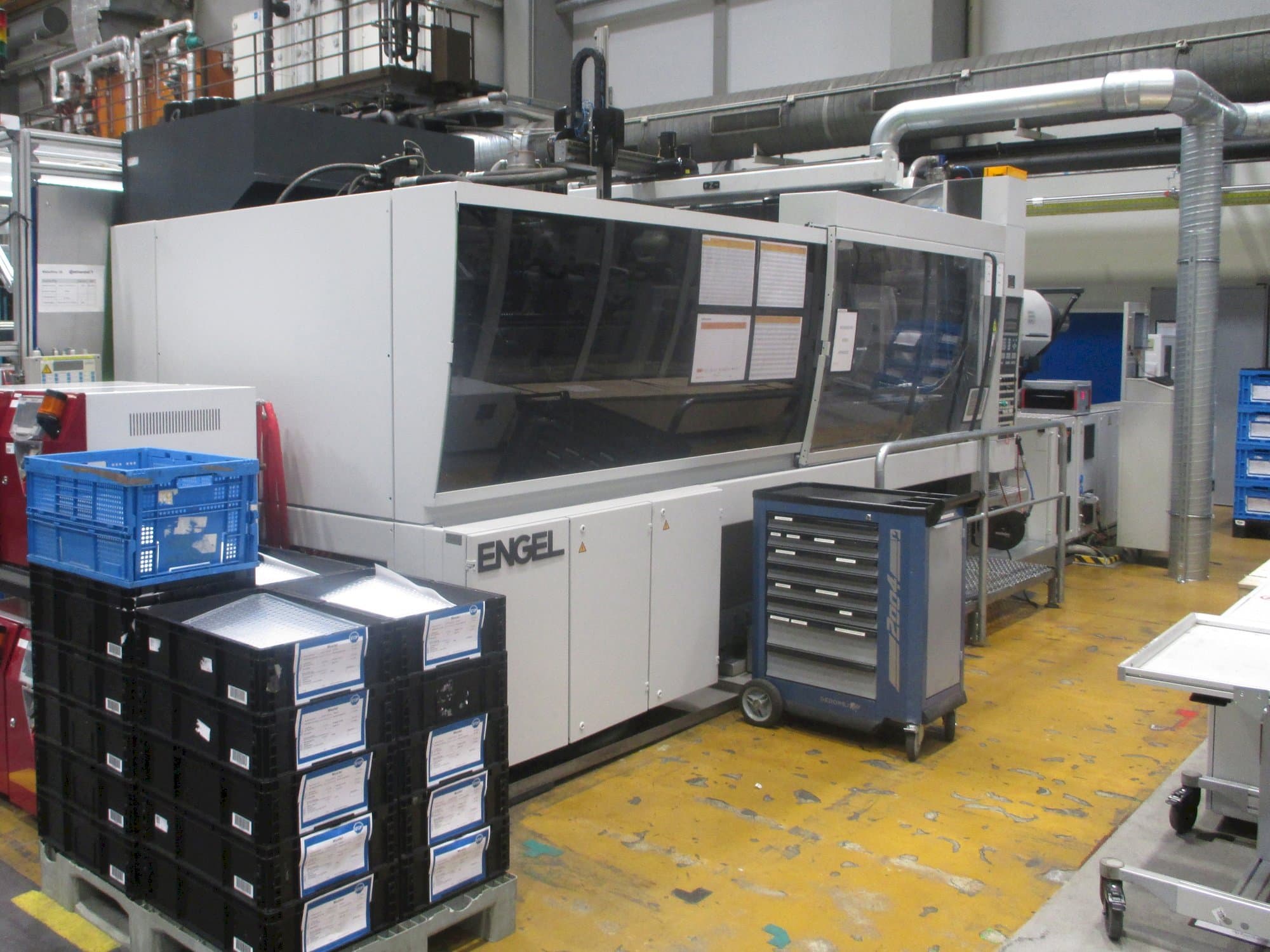 Čelní pohled  na ENGEL ES 3550/600 HL  stroj