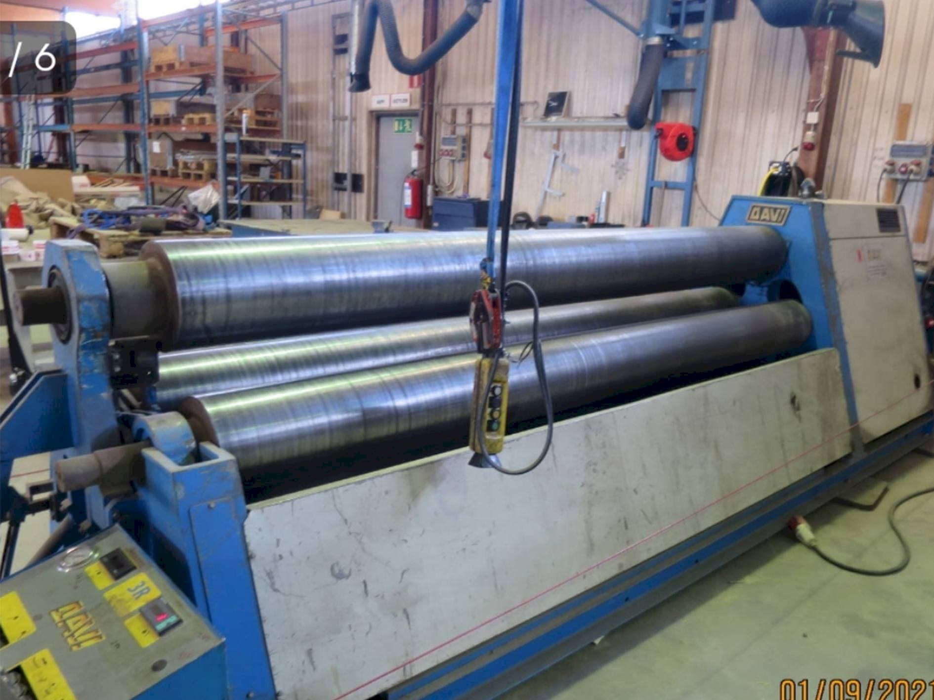 Čelní pohled na PROMAU MCO 3028 stroj