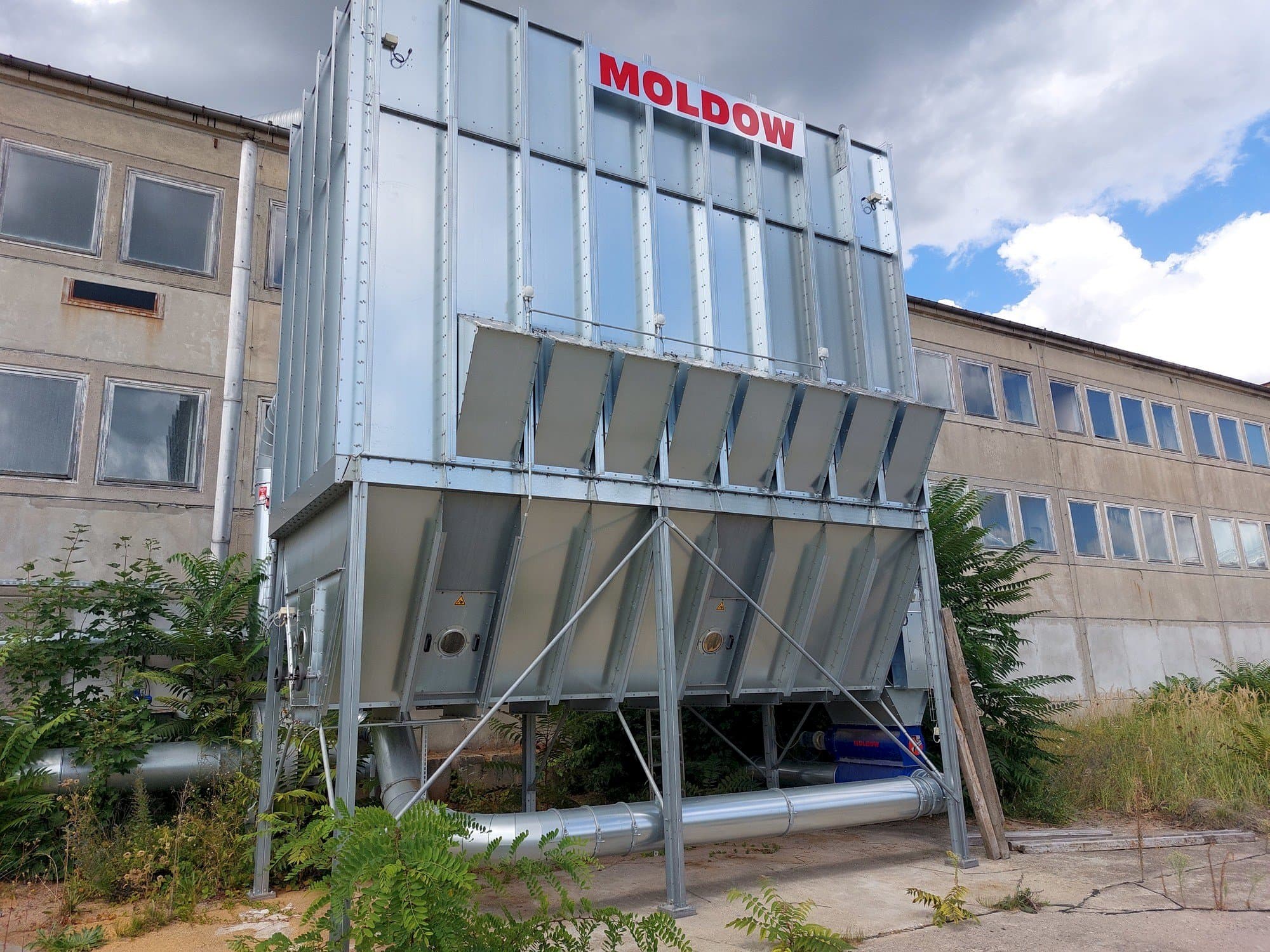 Čelní pohled  na MOLDOW MHL Casing EXP  stroj