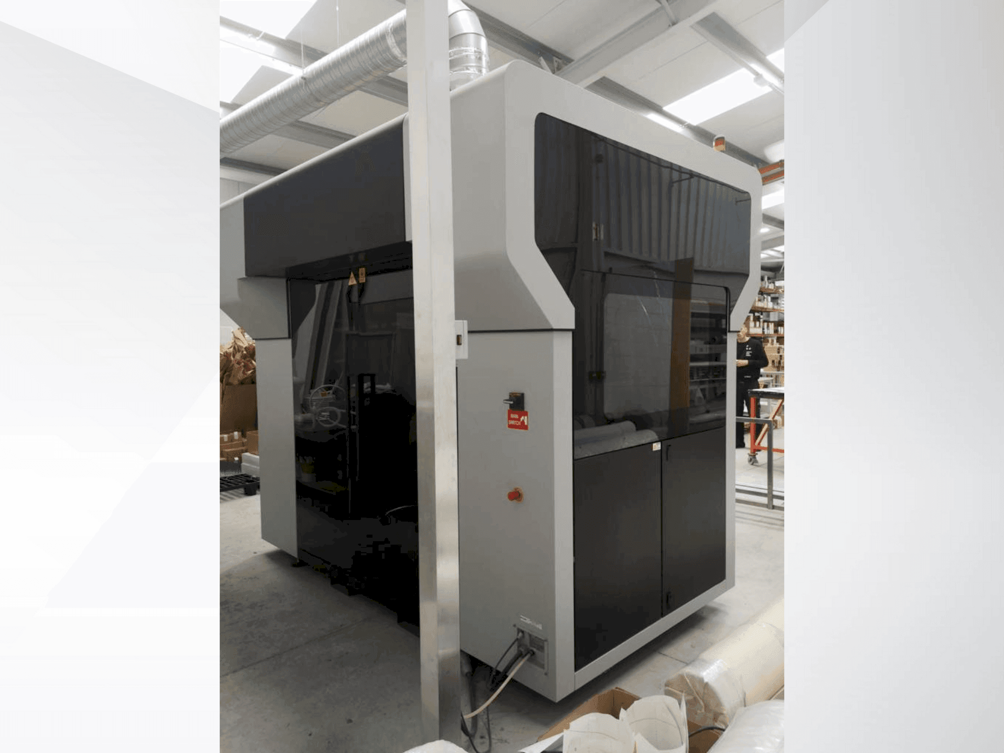 Čelní pohled  na MASSIVIT 1800 PRO  stroj