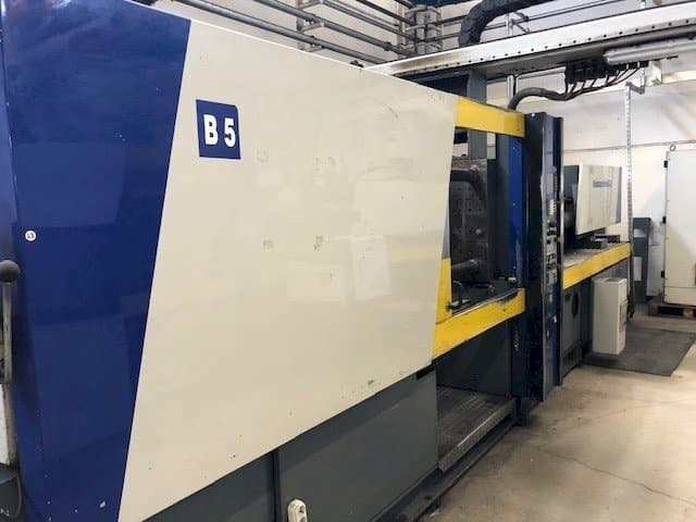 Čelní pohled na Battenfeld BC-T 1800 /1000 stroj