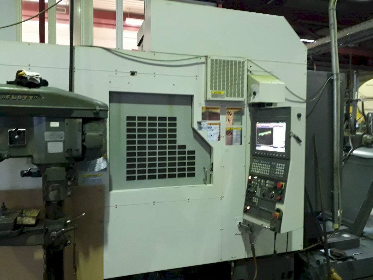 Čelní pohled na Okuma ACE Center MF-46VA stroj