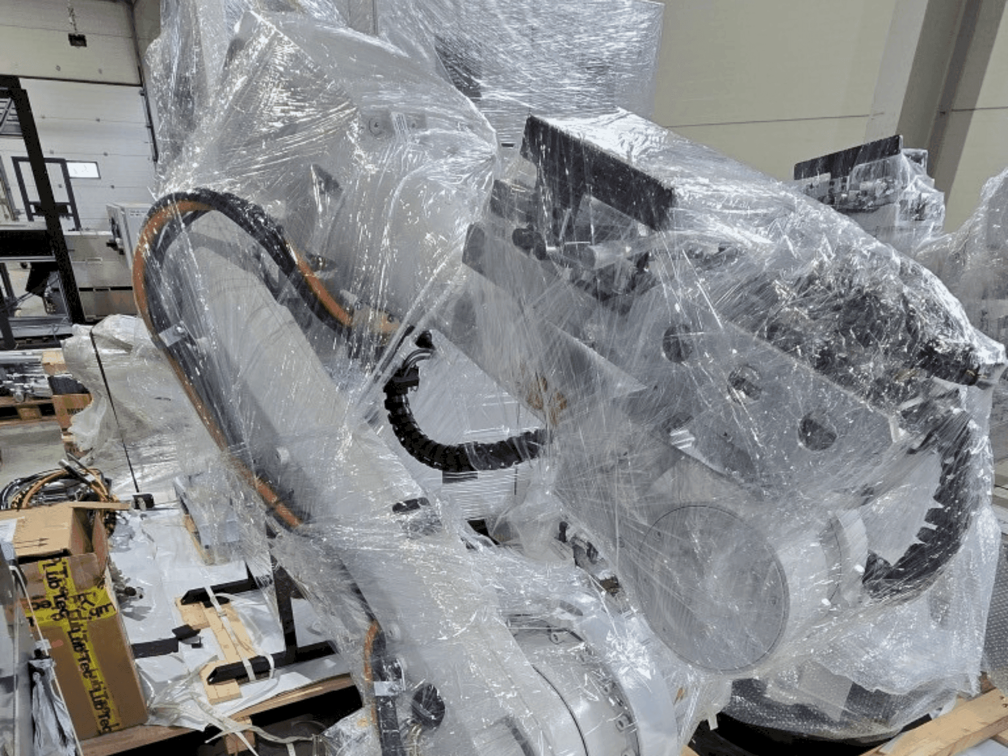 Čelní pohled na ABB IRB 4600-45/2.05 stroj