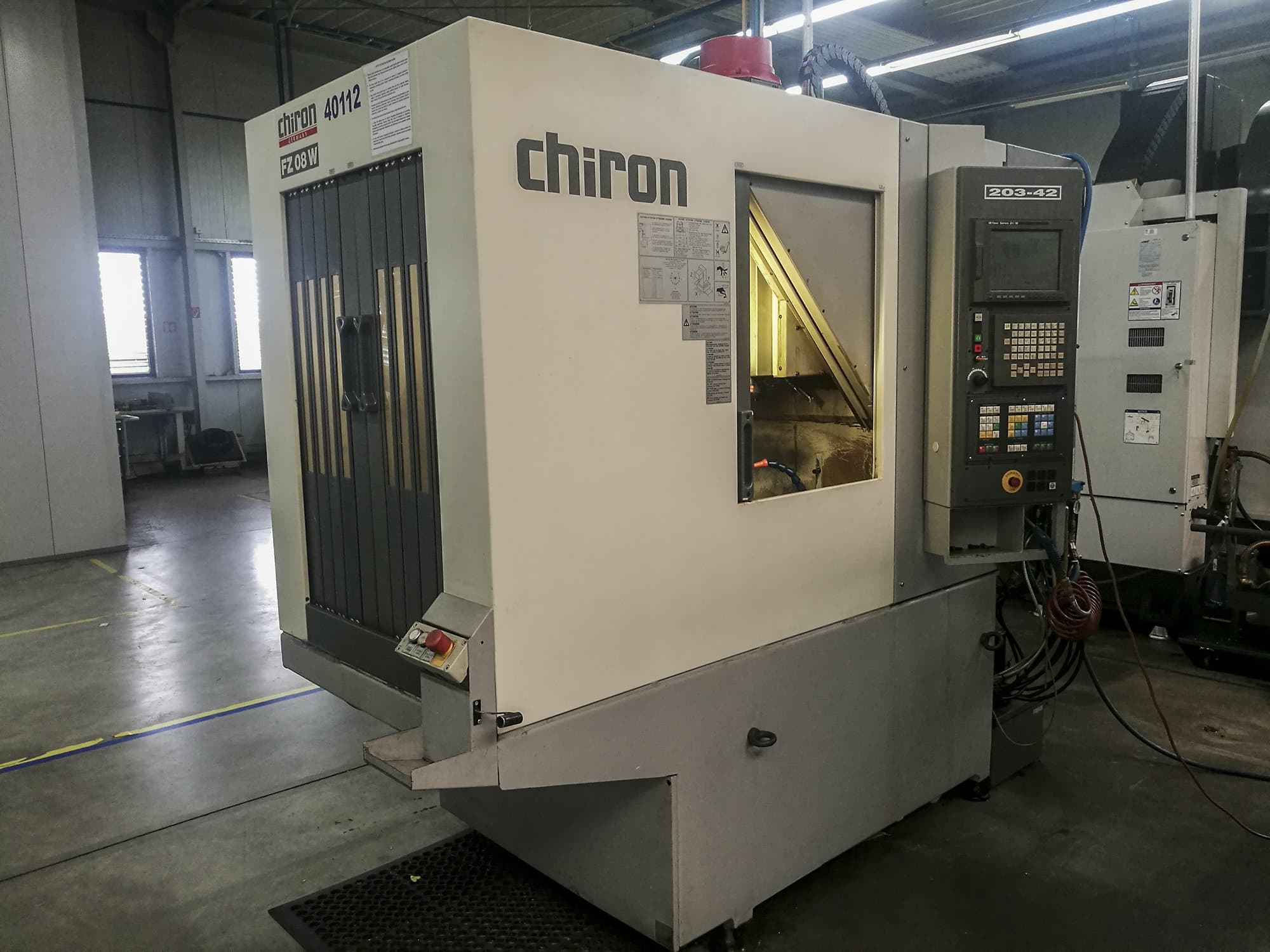 Levý pohled na Chiron FZ 08 W stroj