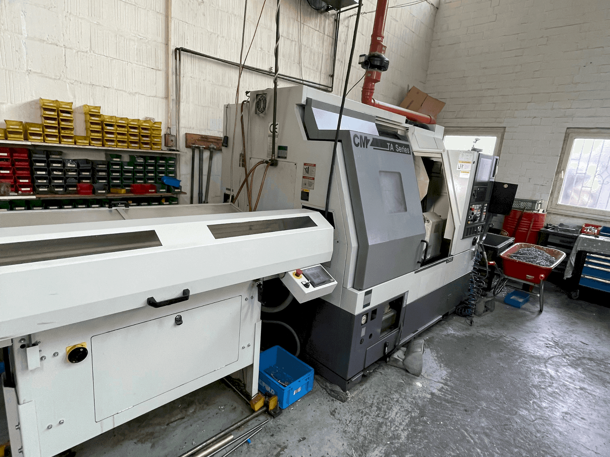 Čelní pohled  na CMZ TA 15 Y  stroj