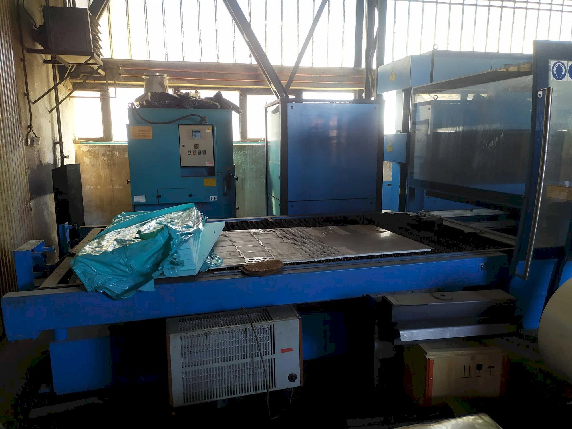 Čelní pohled na Prima Industrie Platino 1530HS stroj