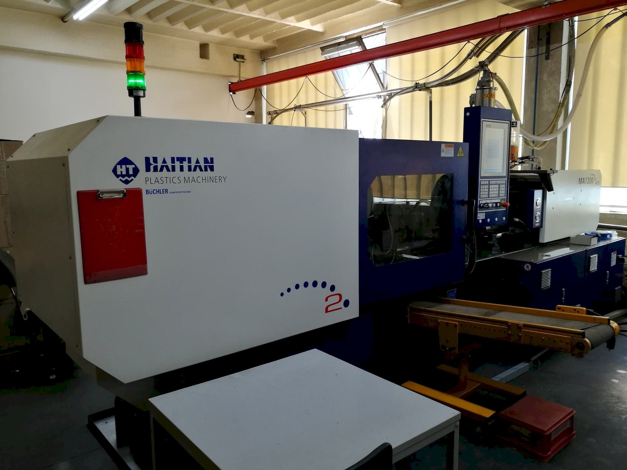 Čelní pohled na HAITIAN Mars 2 - 1200 stroj