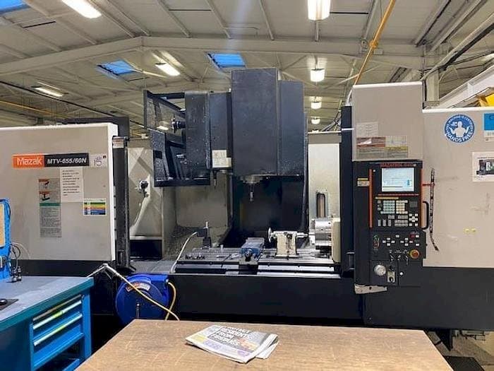 Čelní pohled  na Mazak MTV 655/60N  stroj