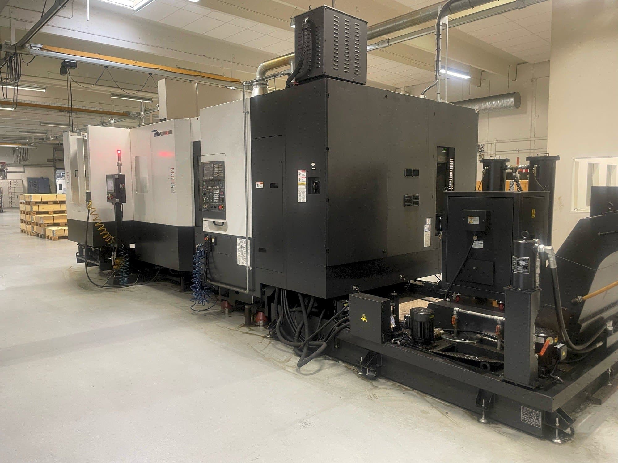 Čelní pohled na Hyundai Wia Wia HS5000i stroj