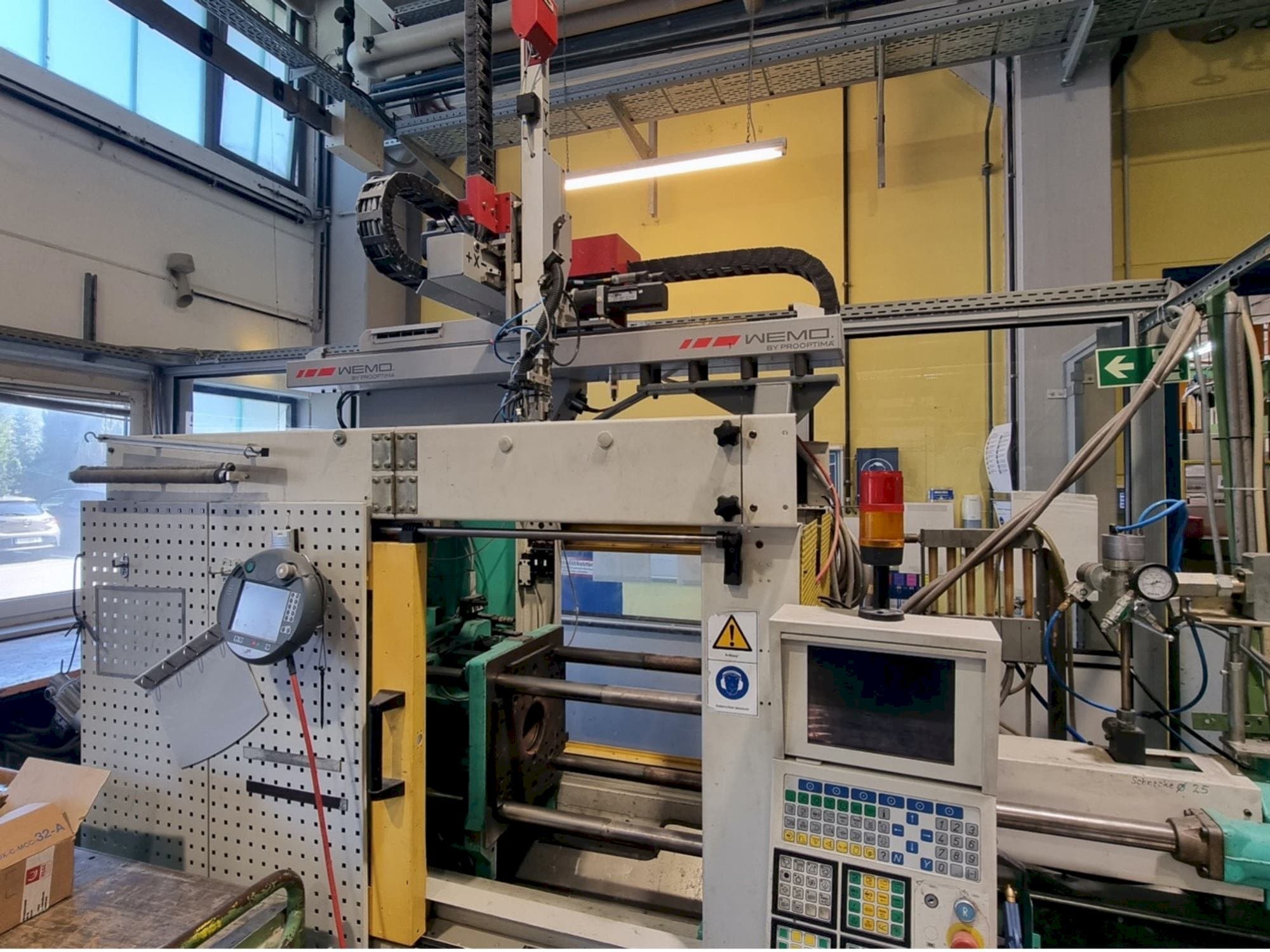 Čelní pohled na Arburg ALLROUNDER Centex 270 C 500 - 250 stroj