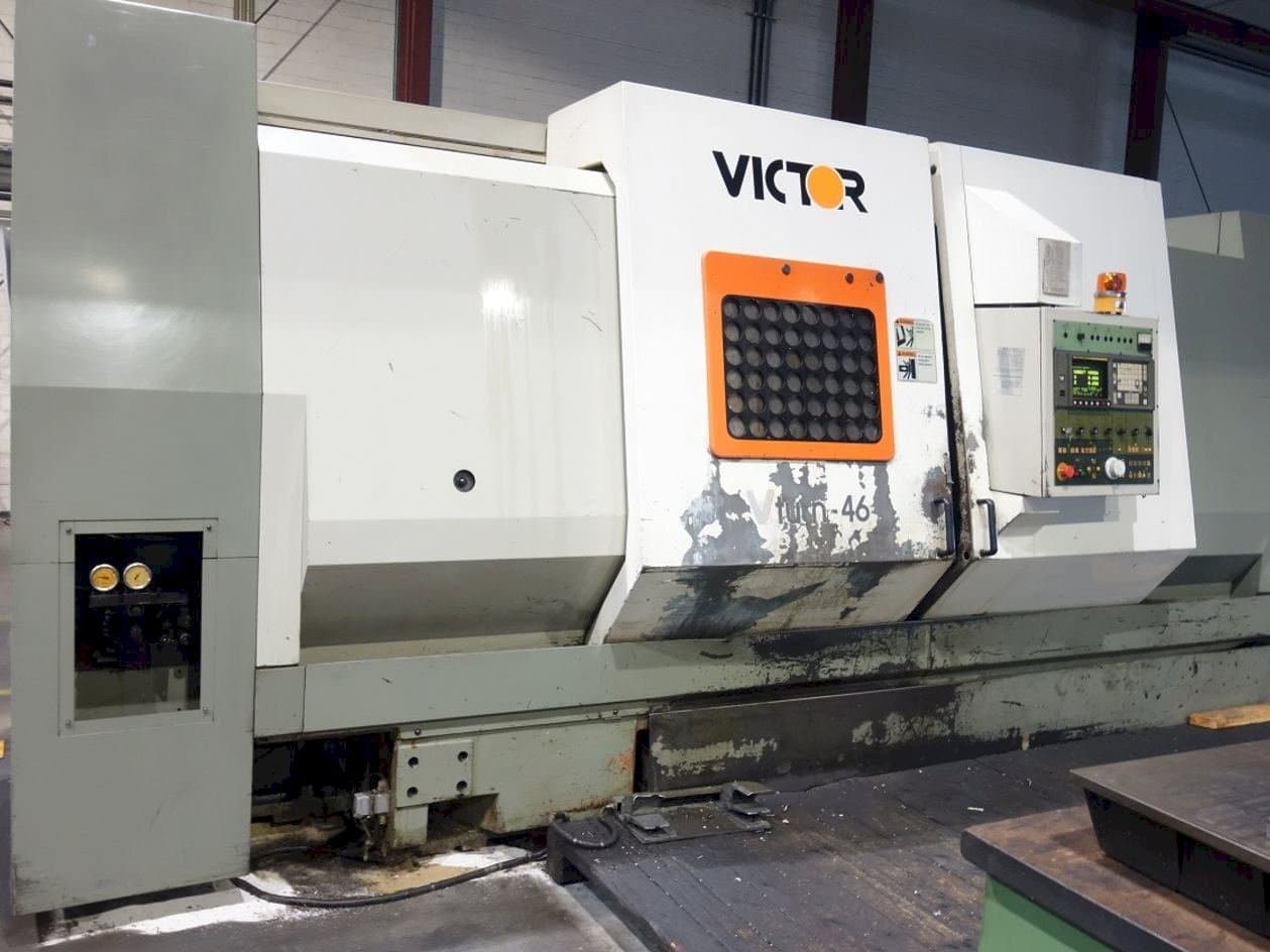 Čelní pohled na Victor V Turn 46 (1997) stroj