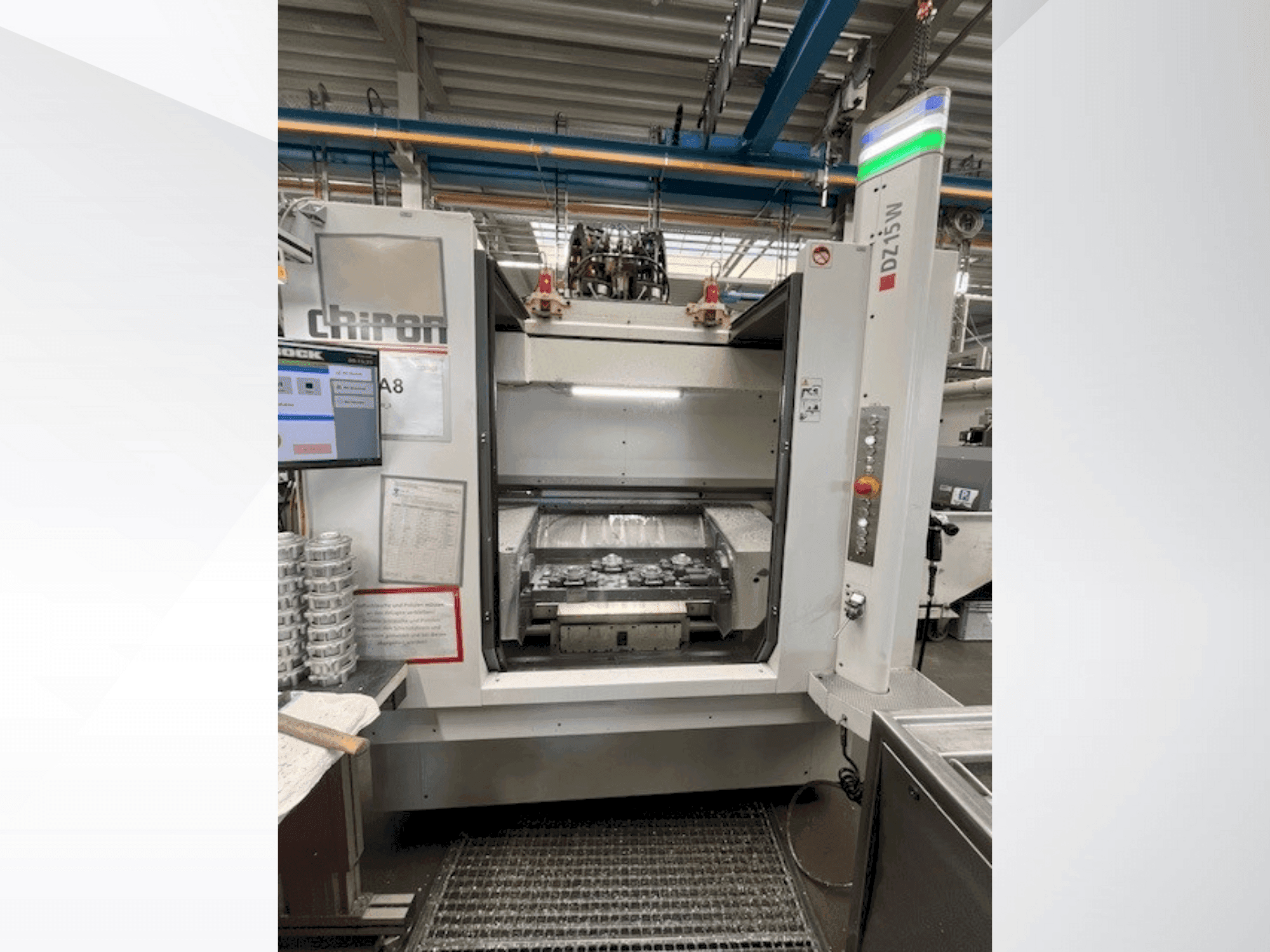 Čelní pohled  na CHIRON DZ 15 W  stroj