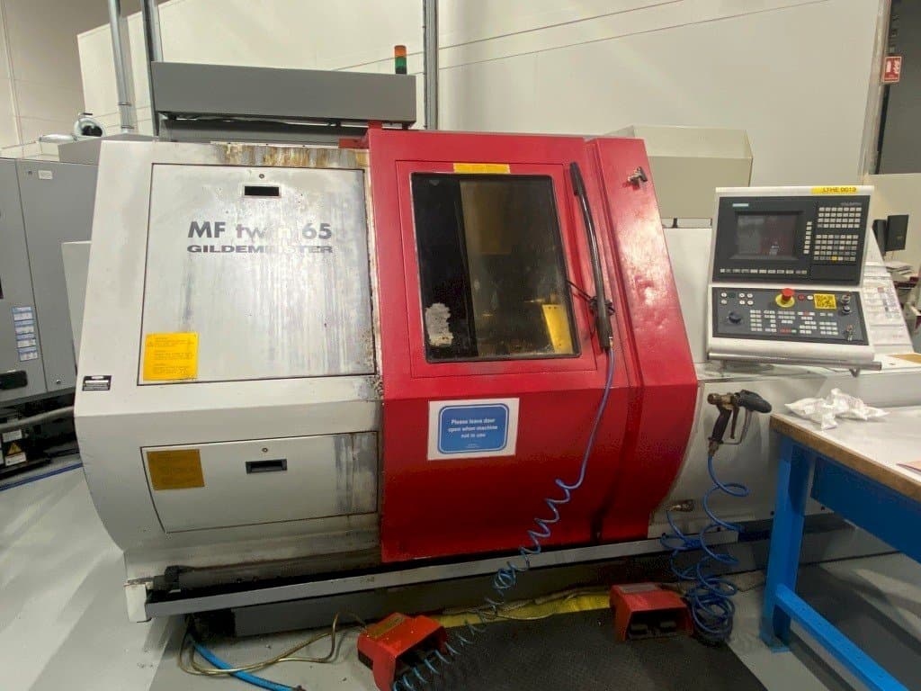 Čelní pohled na Gildemeister MF65 Twin stroj