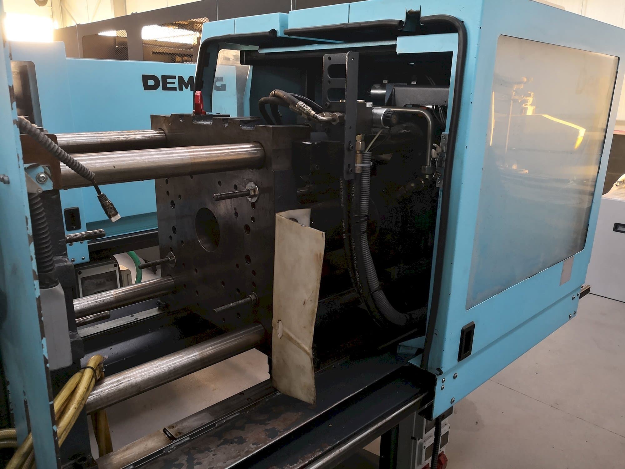 Pracovní prostor na DEMAG Ergotech 80/400 viva stroje