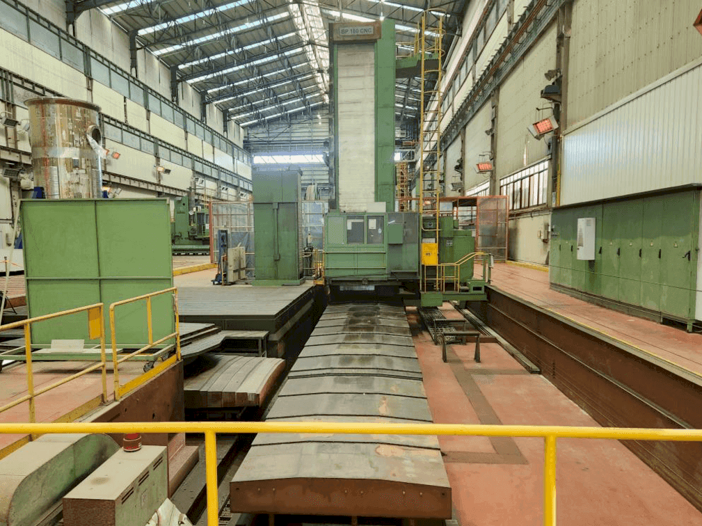 Čelní pohled na WMW BP 160 CNC stroj