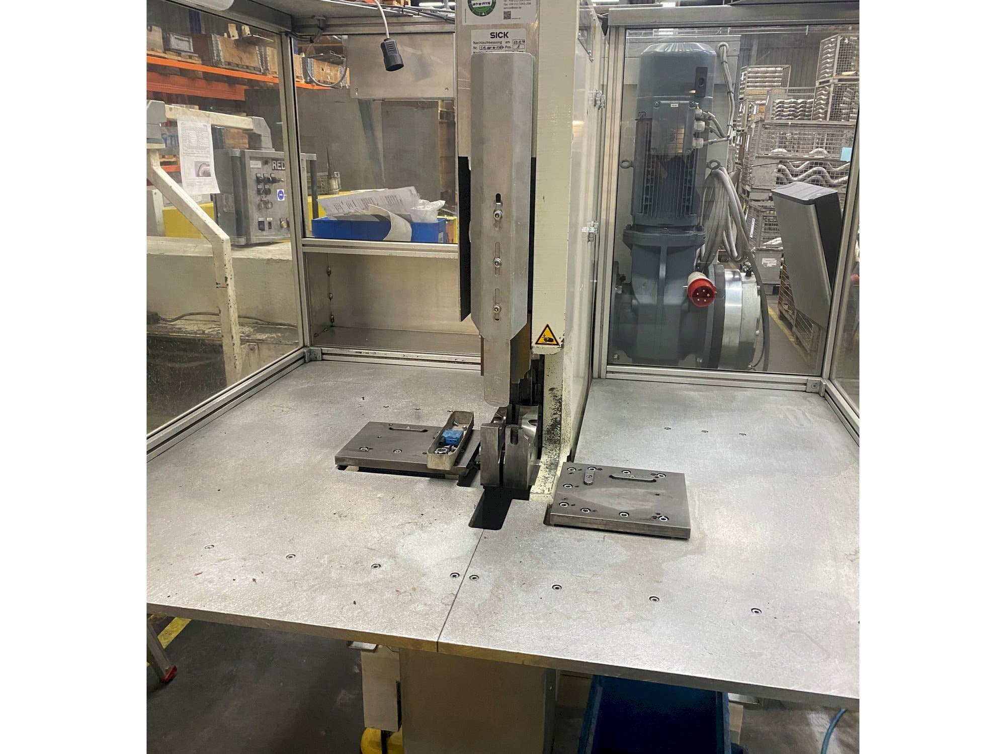 Čelní pohled na Schmidt und Remmert EMT80-2-F01 stroj