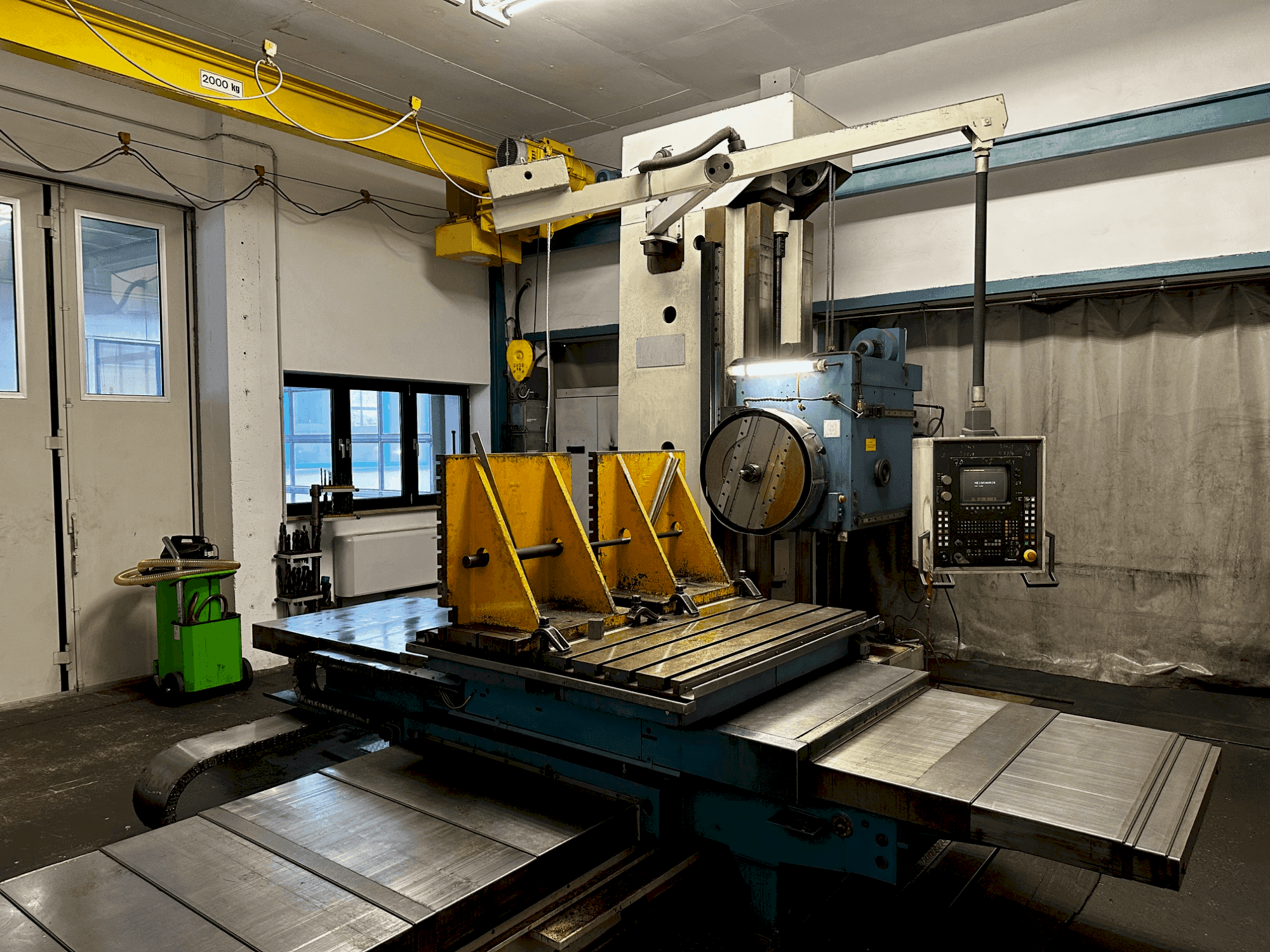 Čelní pohled na UNION BFT 110 stroj