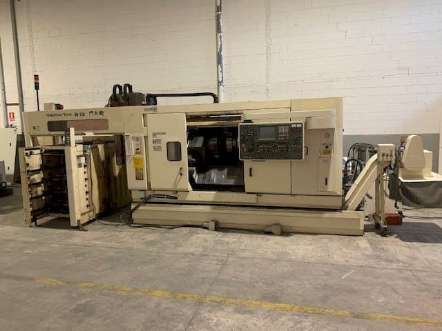 Čelní pohled na NAKAMURA-TOME TW-20 stroj