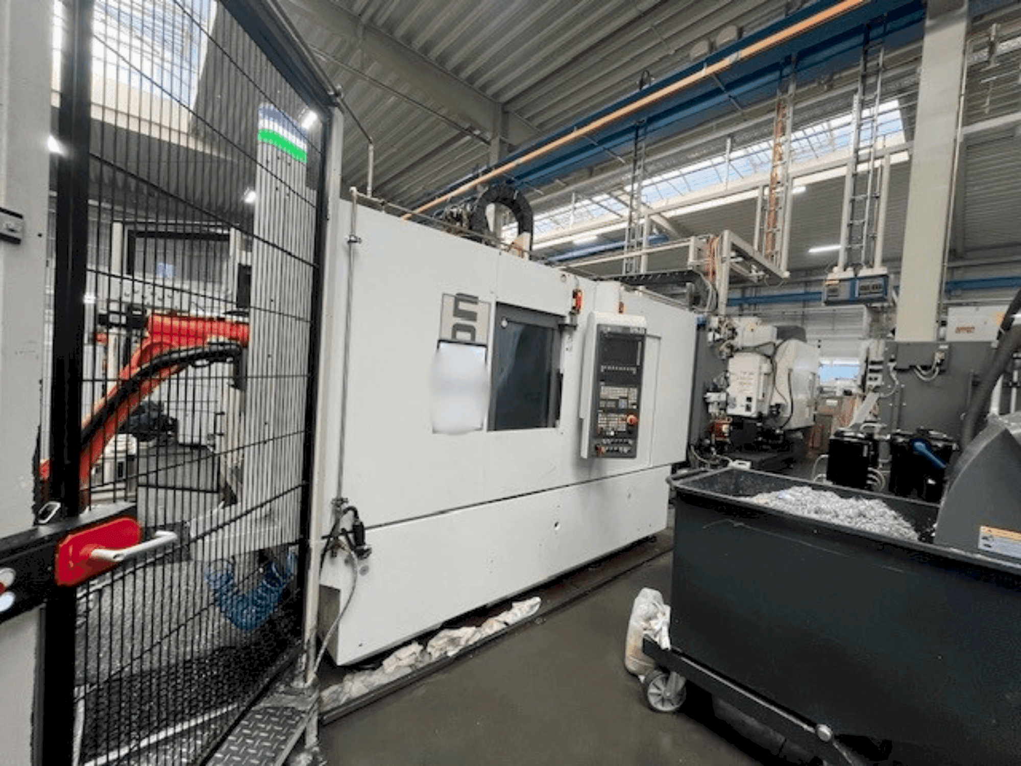 Čelní pohled na CHIRON DZ 15 W stroj