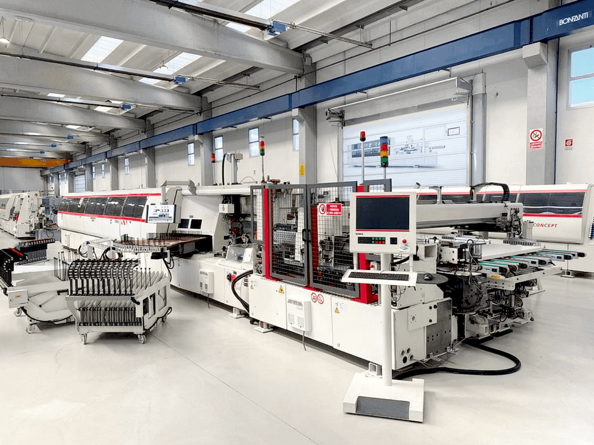 Čelní pohled  na IMA NOVIMAT LASER System/I/R75/1110/R3  stroj