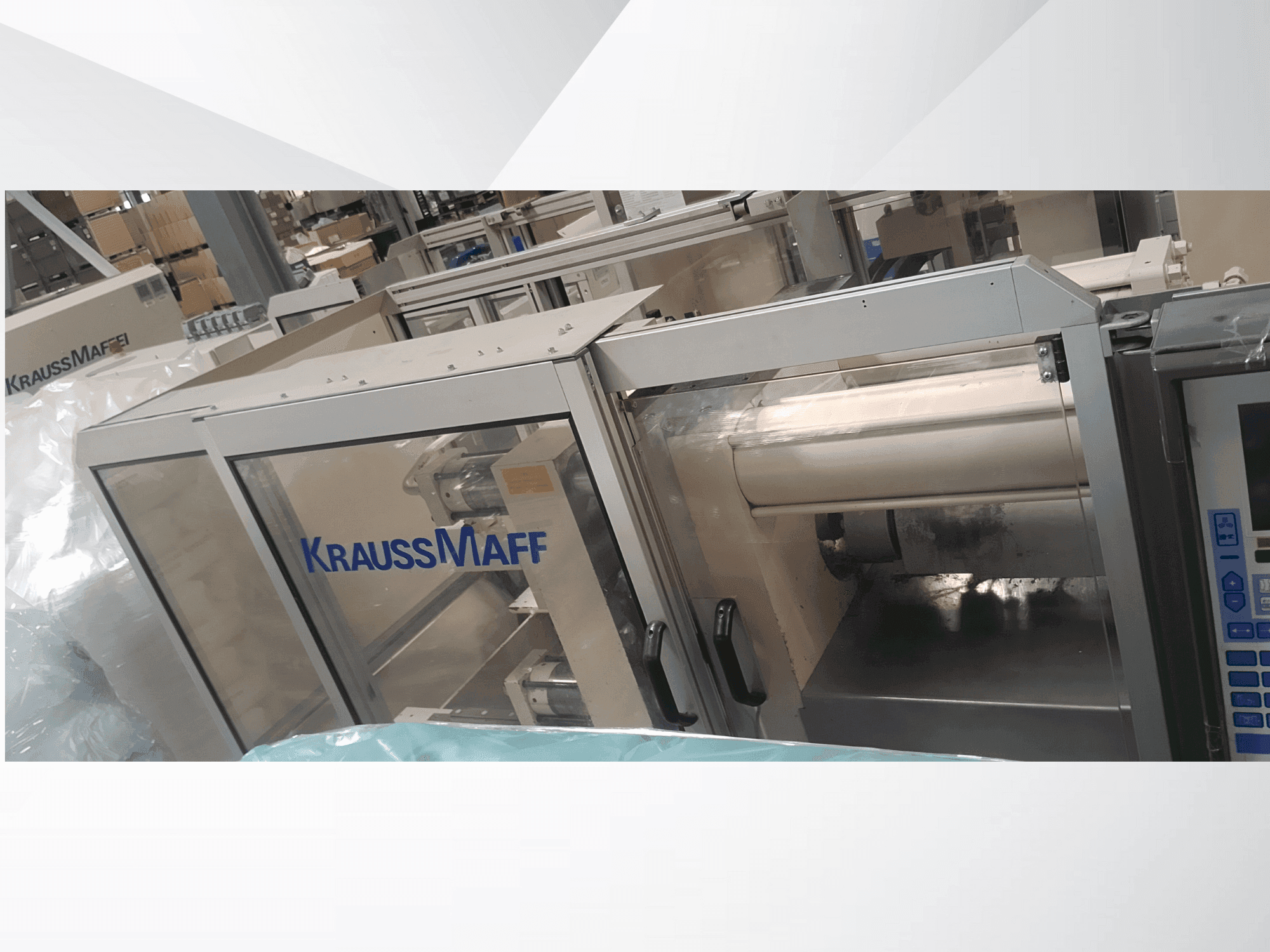 Čelní pohled na Krauss Maffei 340 c2/80 stroj