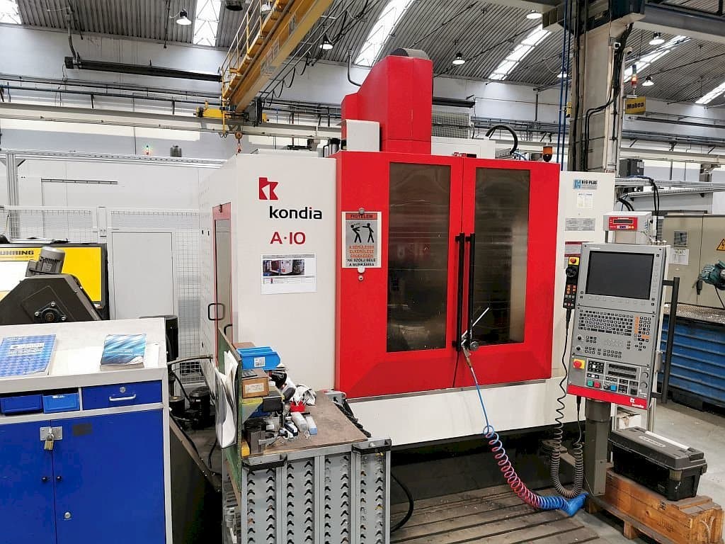Čelní pohled  na KONDIA A10  stroj